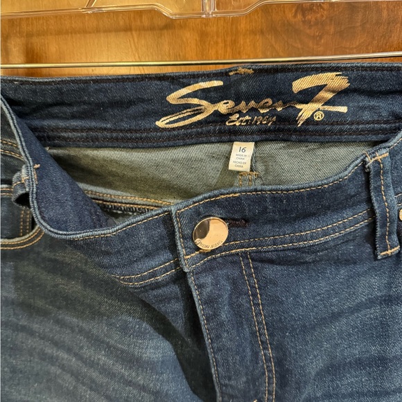 Jeans - Picture 4 of 4